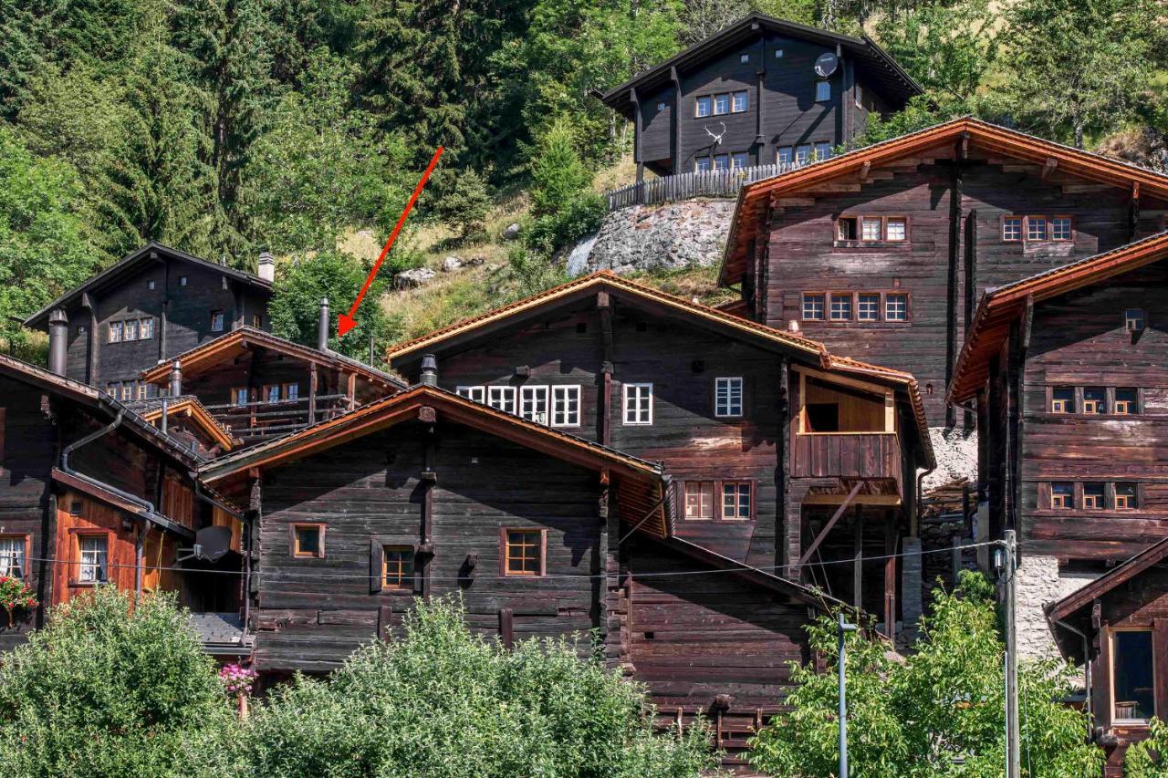 Denkmalgeschuetzter Spycher Total Renoviert Goms Bagian luar foto
